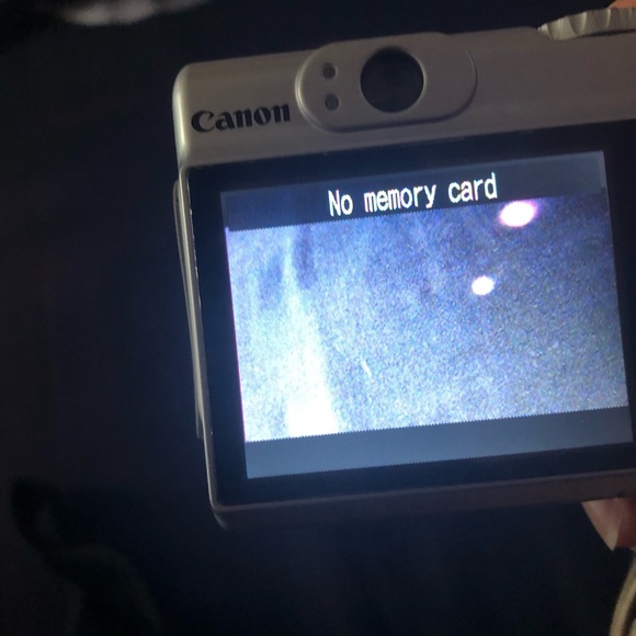 Canon PowerShot A540 6MP Digital Camera - Picture 4 of 4